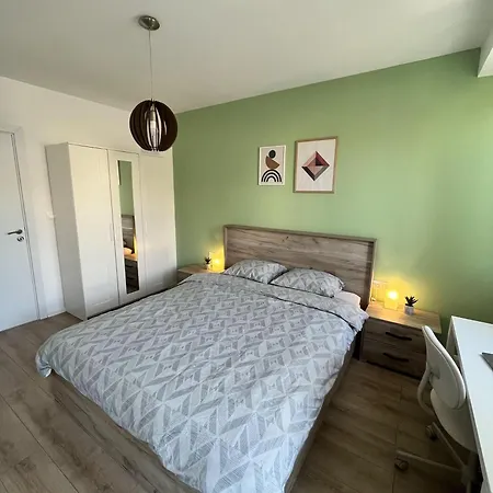 Cosy, Fully Renovated 2bd Near The Cathedral فارنا