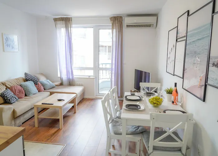 Cosy, Fully Renovated 2bd Near The Cathedral Апартаменты