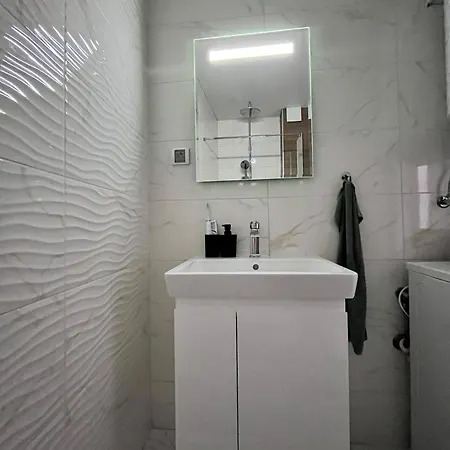 Lägenhet Cosy, Fully Renovated 2bd Near The Cathedral Varna