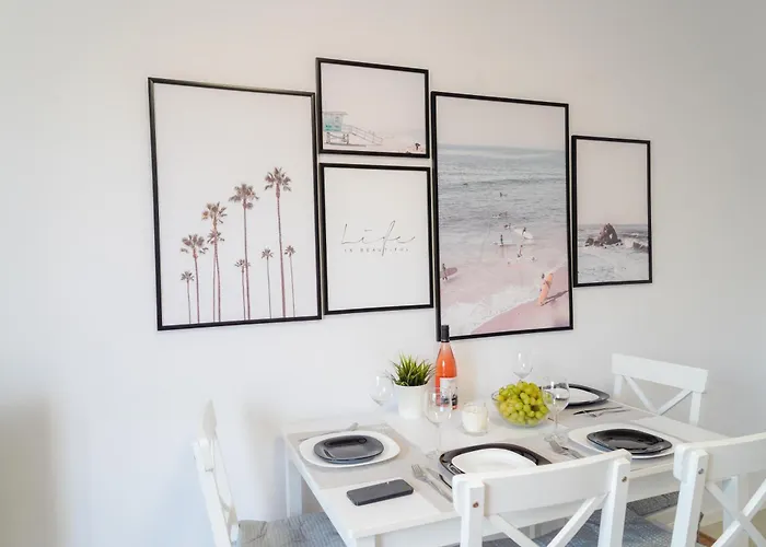 아파트 Cosy, Fully Renovated 2bd Near The Cathedral 바르나