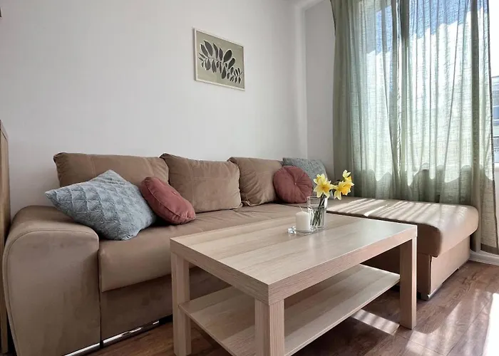 Cosy, Fully Renovated 2bd Near The Cathedral *