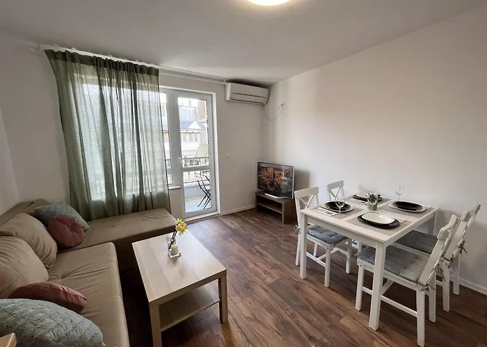 Cosy, Fully Renovated 2bd Near The Cathedral * 바르나